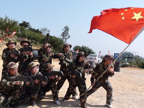 周末帶上M子一起來玩刺激的真人CS野戰(zhàn)吧！等你哦！